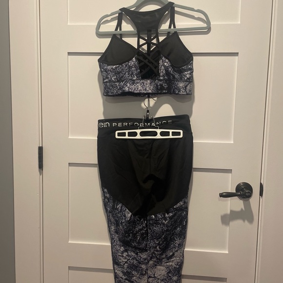 Calvin Klein Performance Wick set with Bra and Leggings Size XL - Picture 6 of 16
